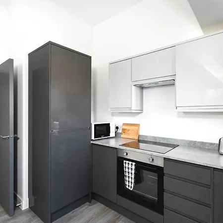 Skyvillion - London Enfield Chase Apartments With Parking & Wifi Exterior photo