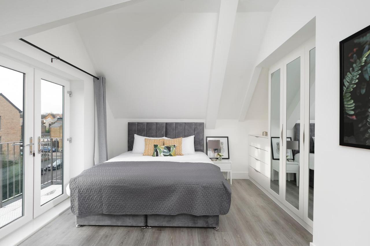 Apartment Skyvillion - London Chase With Parking & Wifi Enfield