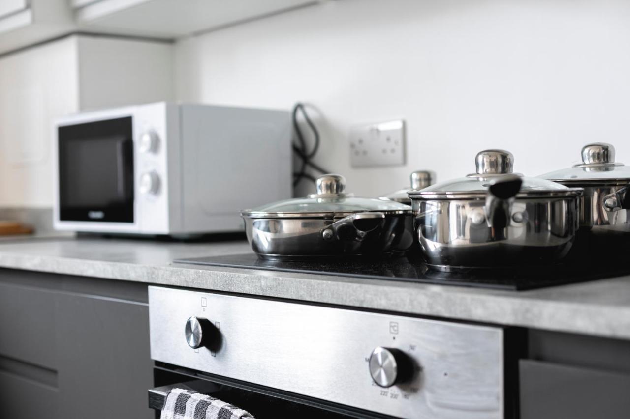 Skyvillion - London Chase With Parking & Wifi Apartment Enfield