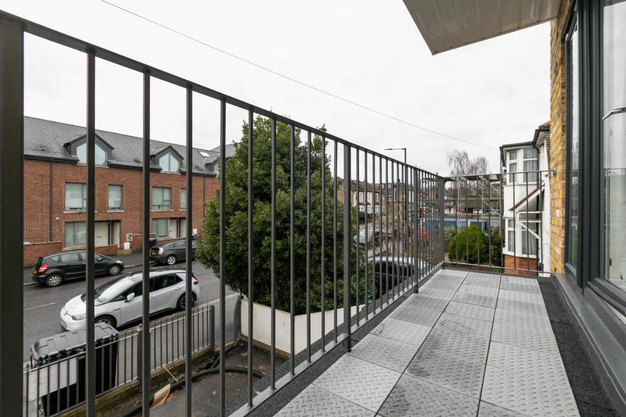 Apartment Skyvillion - London Chase With Parking & Wifi Enfield