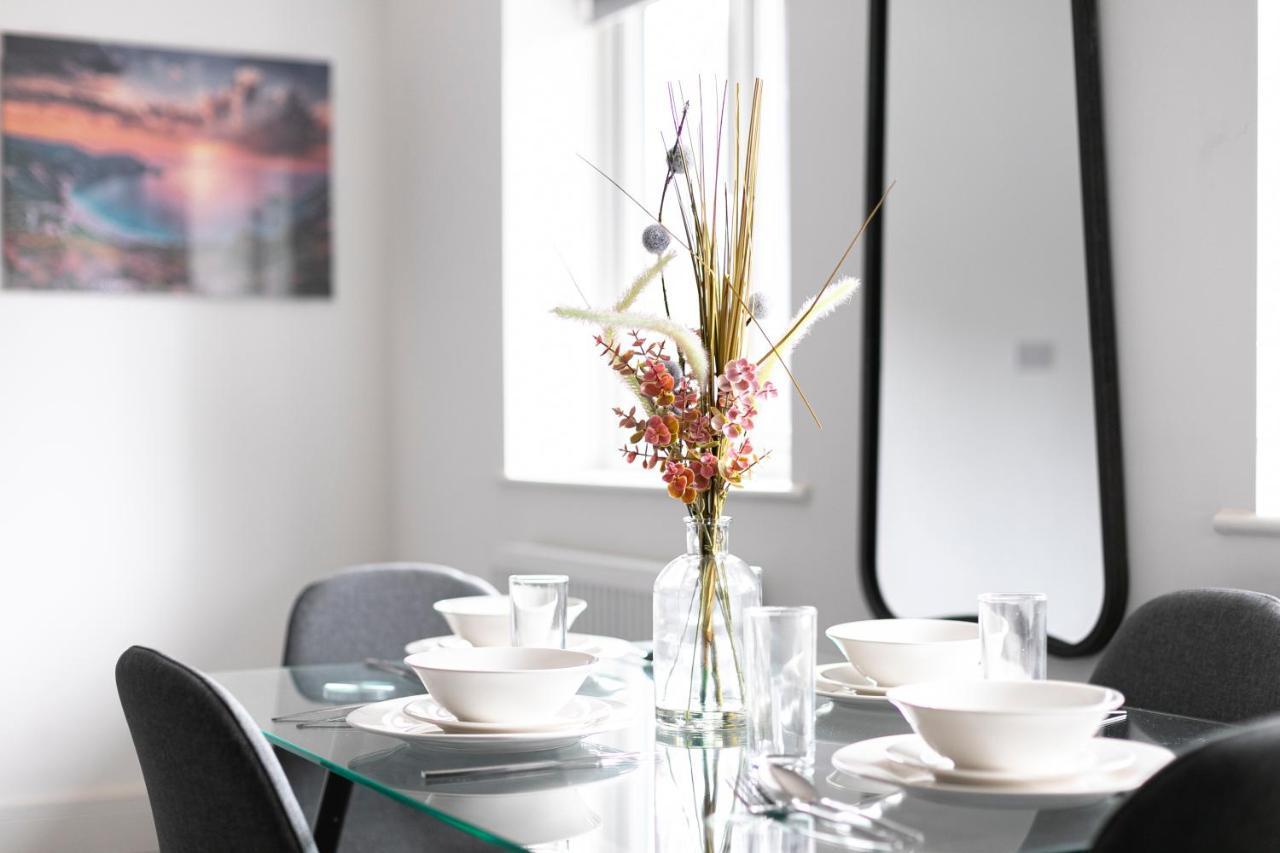 Apartment Skyvillion - London Chase With Parking & Wifi